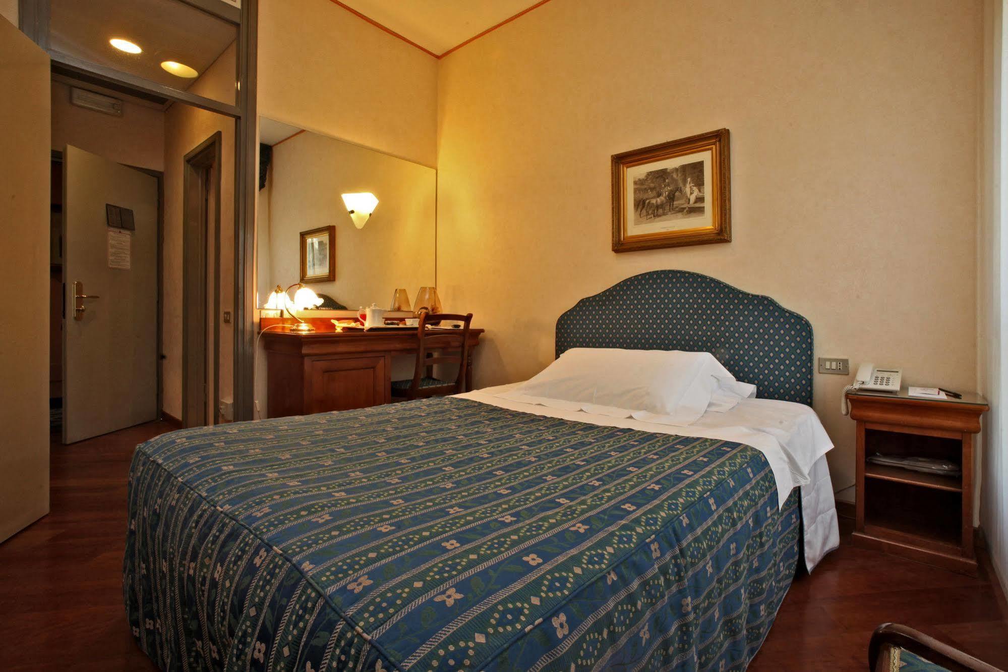 ساسْوولو Hotel Terme Salvarola المظهر الخارجي الصورة